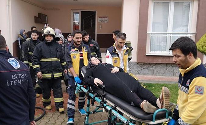 Çamaşır makinesinden çıkan yangında ev sahibi hastanelik oldu