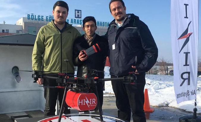 Acil vakalara kan taşımak için 'Hızır' adlı drone geliştirdiler