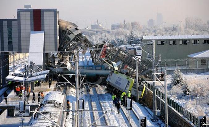 Telsiz konuşmaları hızlı tren kazasının nedenini ortaya çıkardı