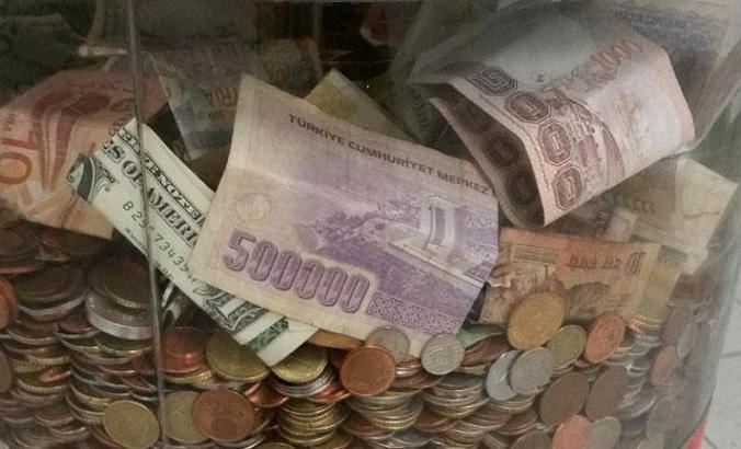 Tedavülden kalkan 500000 lira, Afrikalılar için bağışlandı