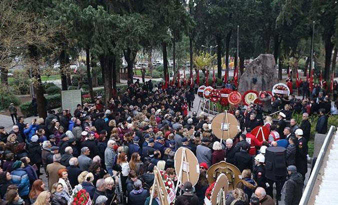 Zübeyde Hanım, kabri başında anıldı
