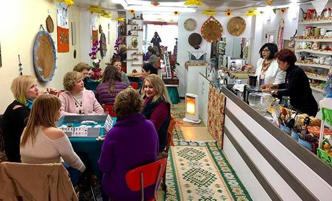 KKTC'de bir ilk olan 'kadınlar kahvehanesi' büyük ilgi görüyor