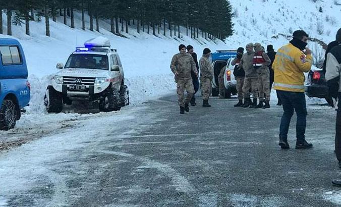 Çağlayancerit'te çığ düştü, 1 kişi hayatını kaybetti