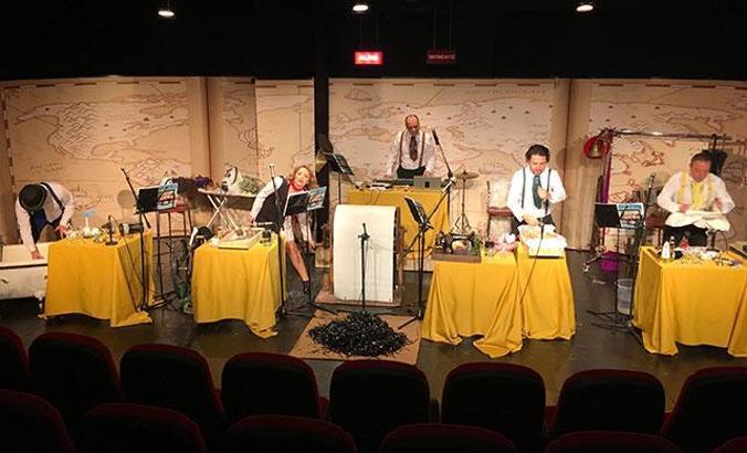 Radyo Tiyatrosu 80 Günde Dünya Gezisi'yle ilk defa sahnede