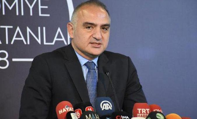 Bakan Ersoy'dan Ayşen Gruda mesajı