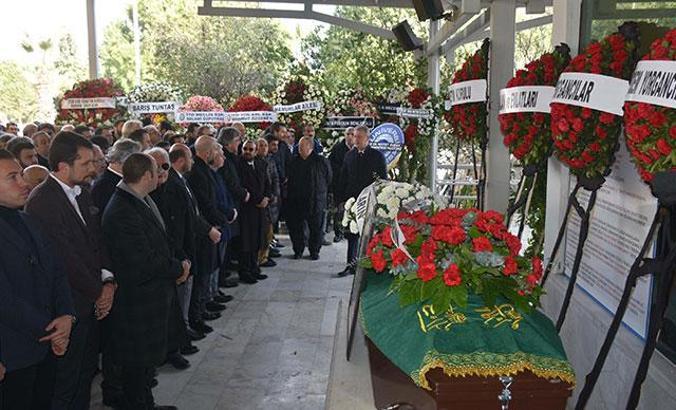 İş insanı İsmet Yorgancılar, İzmir'de toprağa verildi