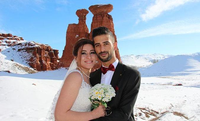 Mutluluklarını peri bacalarında ölümsüzleştirdiler