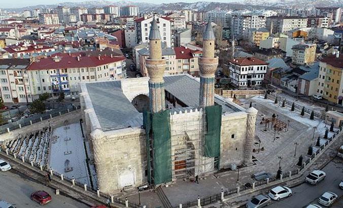 22 yıldır restorasyondaki Tarihi Gök Medrese açılışa hazır