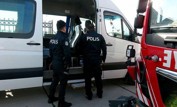 Minibüste ölü bulundu