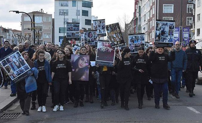Çorlu'daki tren kazasında yakınlarını kaybedenlerden 'Adalet Yürüyüşü'
