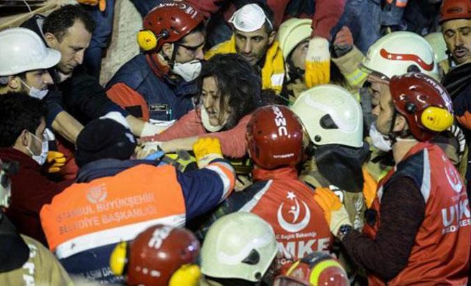 İstanbul Valiliği'nden Kartal'da çöken binaya ilişkin açıklama