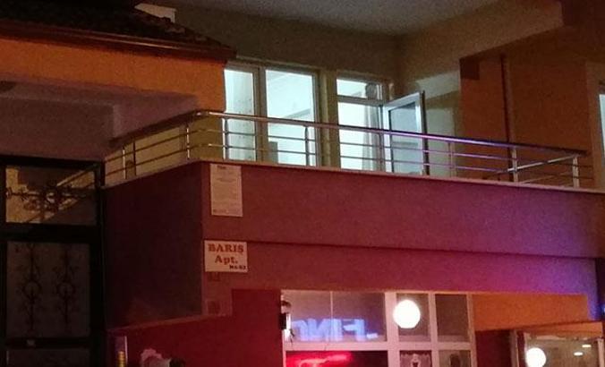 Emekli albay evinde ölü bulundu