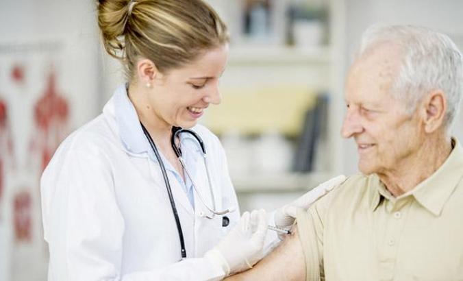 "Aşılama yetişkinlerde de hayati önem taşıyor"