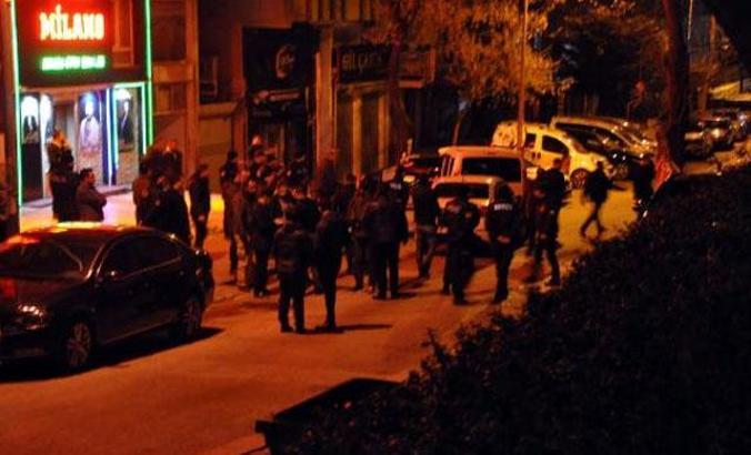 Gece kulübünde silahlı kavga: 2 yaralı