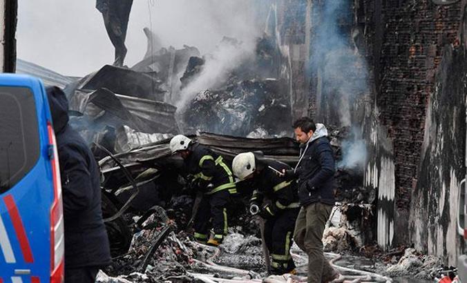 Ergene'de geri dönüşüm fabrikası yangında kül oldu