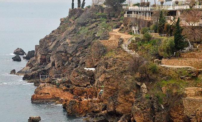 Kaymanın sürdüğü falezler için 'Yapılaşma azaltılmalı' uyarısı