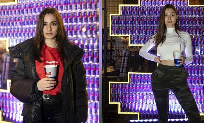 Ece Yaşar ve İlayda Akdoğan Red Bull Retro Oyun Gecesi’ndeydi