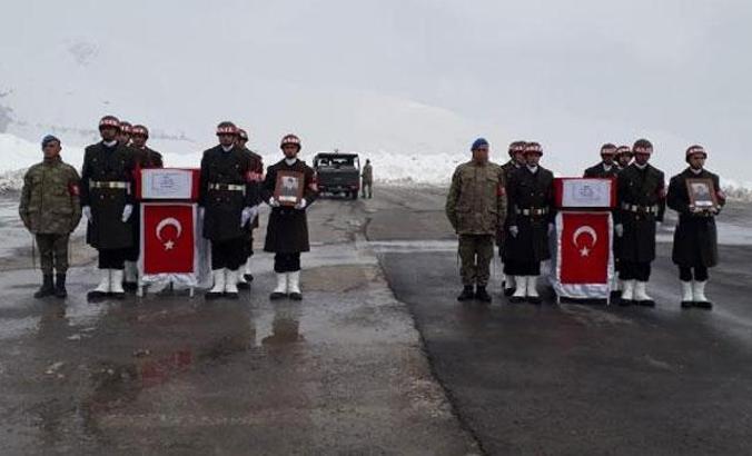 Şehit uzman çavuşlar Çakır ve Temel için Hakkari'de tören