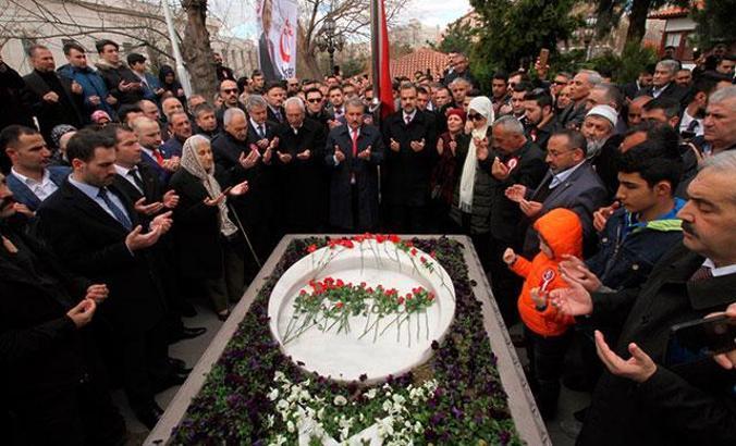 Muhsin Yazıcıoğlu mezarı başında anıldı