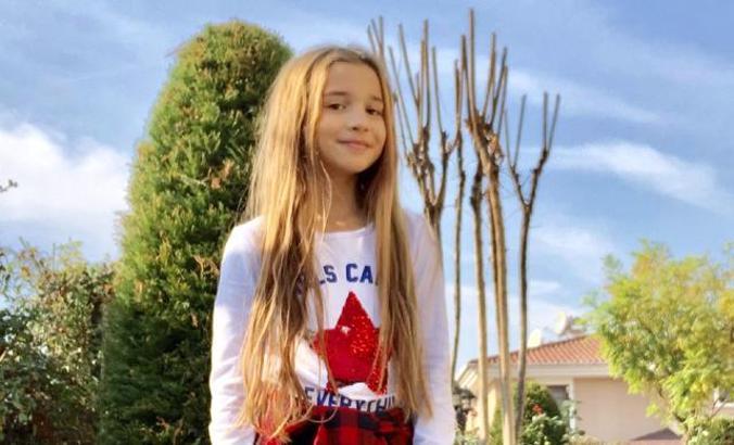 Alice Müzikali’nin minik yıldızı Ecrin Su Çoban’dan ‘selfie günü’ etkinliği