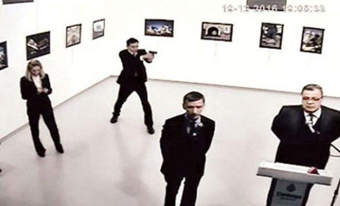 Karlov davasında iki tahliye