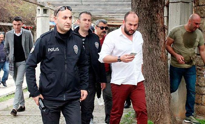 İhale sonrasında polis tabanca çekti iddiası