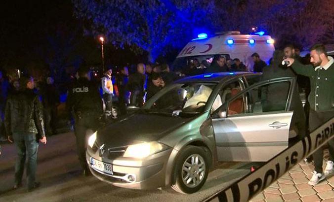 Kadın polis otomobilde nişanlısını vurdu