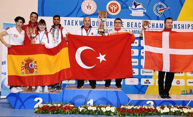 Açık Plaj Poomse'de Türkiye zirvede