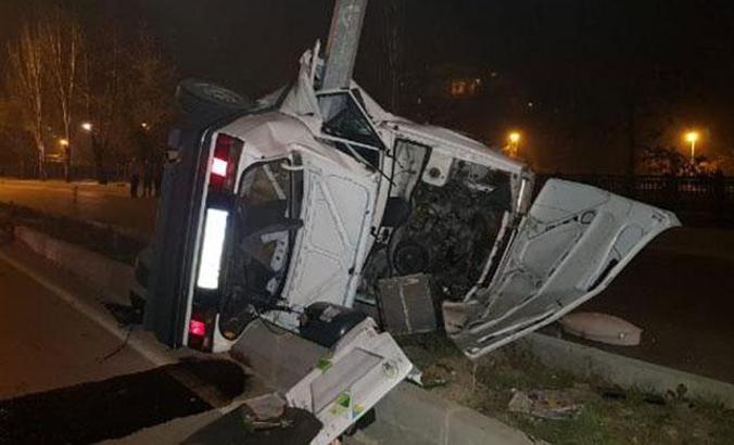 Nişan dönüşü feci kaza: 2 ölü