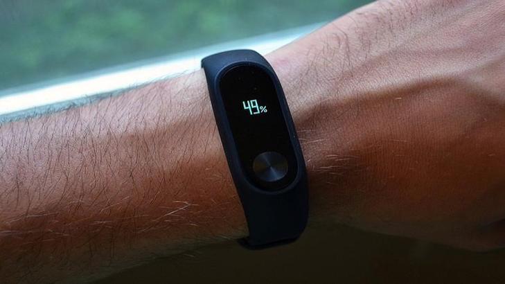 Temizlik işçilerine akıllı bileklik takma zorunluluğu getirildi