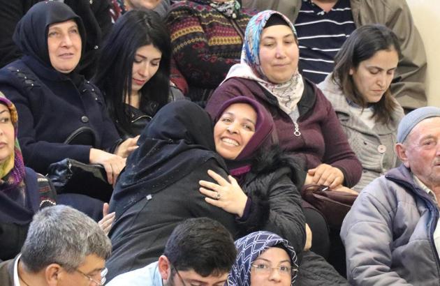 TOKİ'nin Merkezefendi'de yaptığı konutlar için kura heyecanı