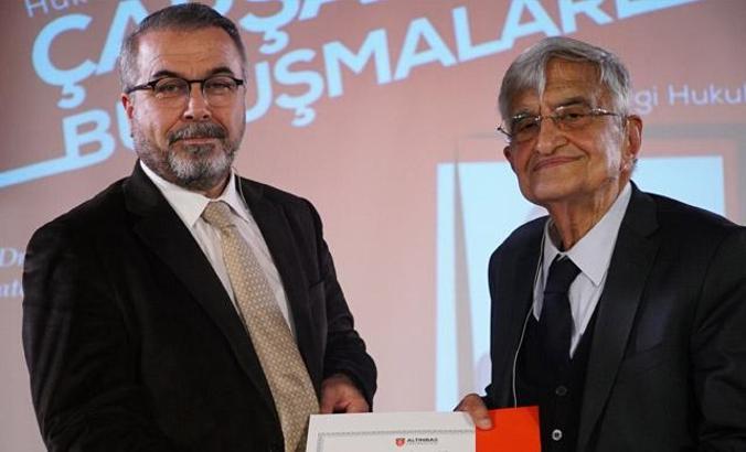 Hukuk Profesörü Hatemi: Adalet için kamu görevi ehline teslim edilmeli