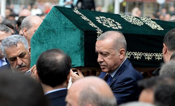 Cumhurbaşkanı Erdoğan, Hayati Yazıcı'nın babasının cenazesine katıldı