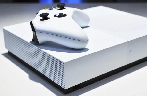 Disk sürücüsüz Xbox One S'in fiyatı açıklandı