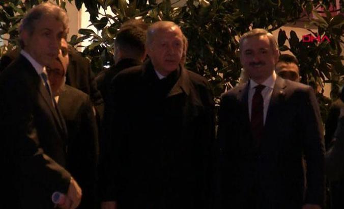 Cumhurbaşkanı Erdoğan, AK Parti İl Binasından ayrıldı