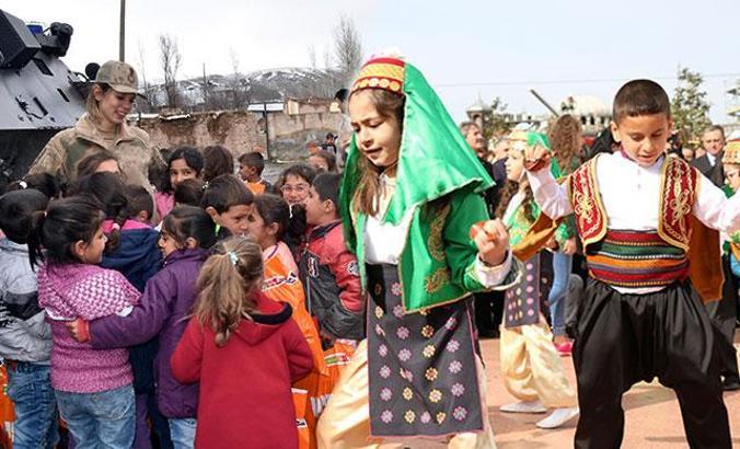 Yurtta 23 Nisan coşkusu