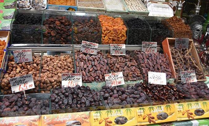 Çarşıda hurma satışları arttı
