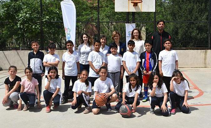 Bu proje ile dar gelirli ailelerin çocukları sporla tanışıyor
