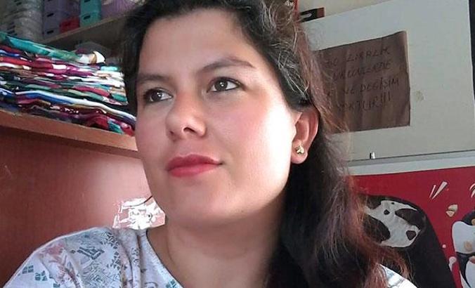 Boşanmak isteyen eşini baltayla öldürdü