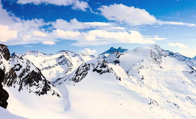Rusya'da çığ düştü: 7 turist hayatını kaybetti