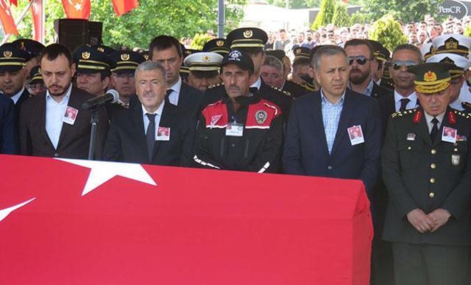 Şehit polis son yolculuğuna uğurlandı