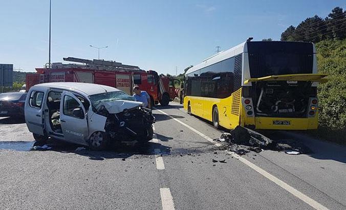 Göktürk-Kemerburgaz yolunda kaza trafik yoğunluğuna neden oldu