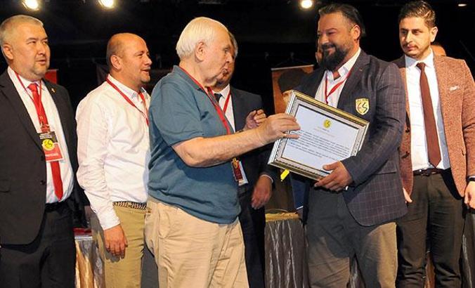 Eskişehirspor'da yeni başkan Osman Taş oldu