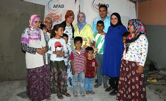 TOGEM-DER'den Samsatlı bin 200 depremzedeye et yardımı