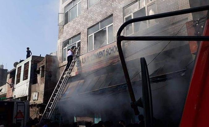 Hindistan’da kursta yangın: Öğretmen ve 2 çocuğu öldü