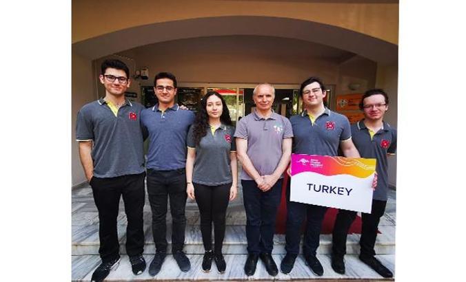 Avrupa’da birinci oldular, Dünya Fizik Olimpiyatlarına gidiyorlar