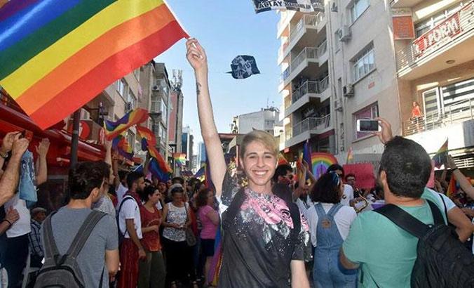 İzmir Valiliği'nden LGBTİ etkinliklerine yasak