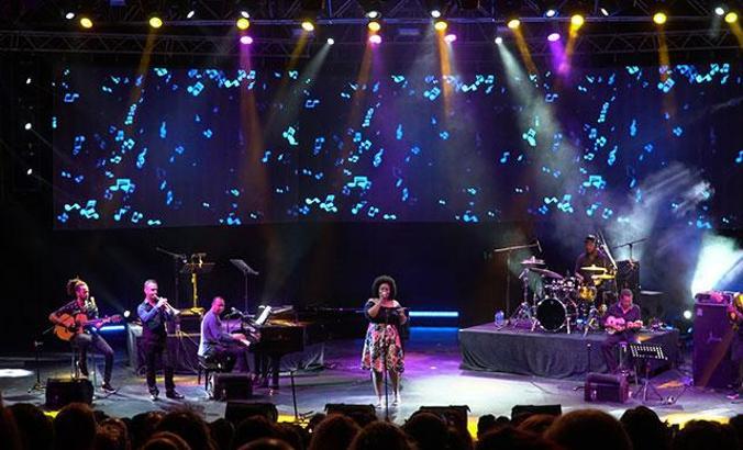 Uluslararası Bursa Festivali'nde Ceseria Evora orkestrası alkışlandı