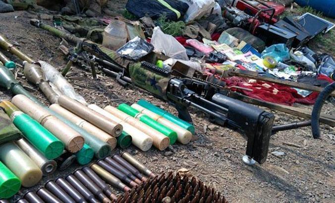 'Pençe' harekatında 3 girişli mağarada silah ve mühimmat ele geçirildi