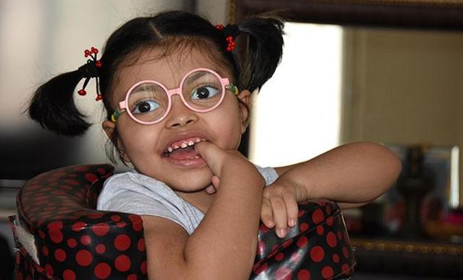 Ceylin'in 60 bin liralık tedavisi için yardım kampanyası